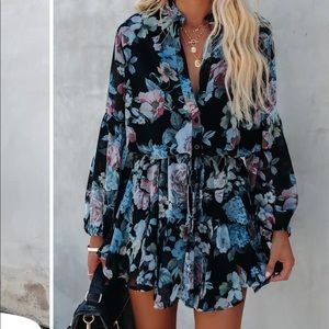 NWT small VICI Collection Maxwell Dark Floral Adjustable Balloon Sleeve Dress